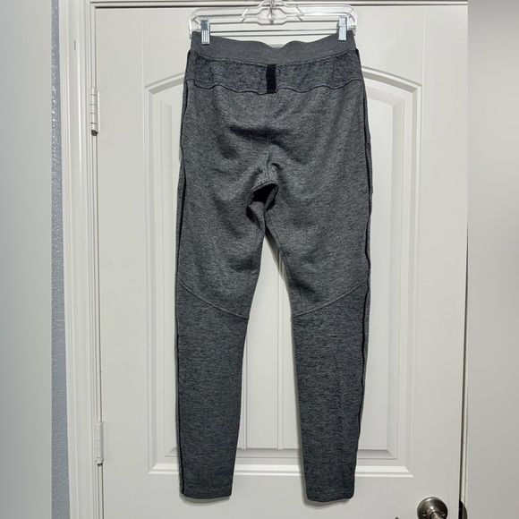 Lululemon Textured Tech Sweatpants in Graphite Grey / Vapor - Picture 3 of 7